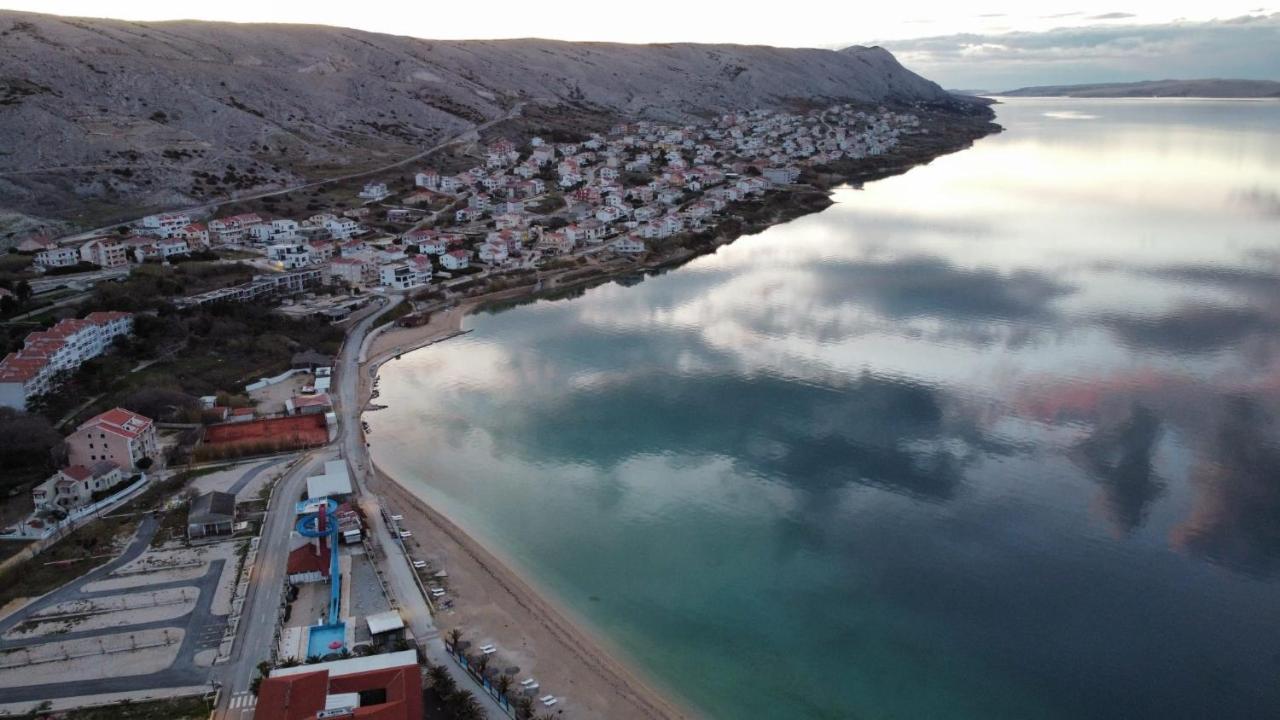 Rooms & Apartments Kaurloto Паг Экстерьер фото