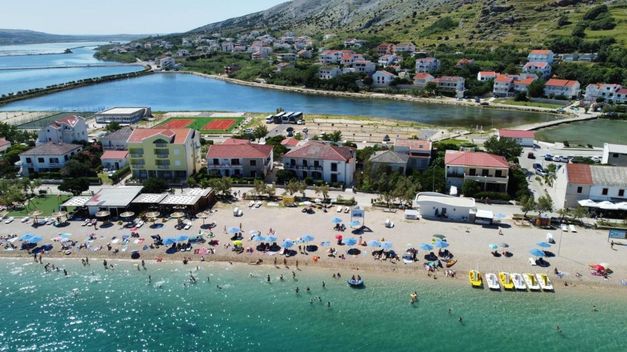 Rooms & Apartments Kaurloto Паг Экстерьер фото