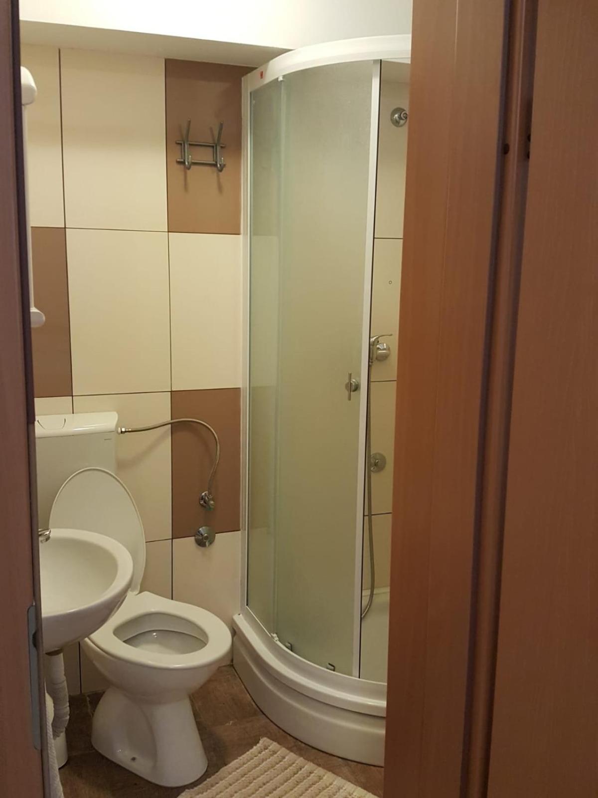 Rooms & Apartments Kaurloto Паг Экстерьер фото